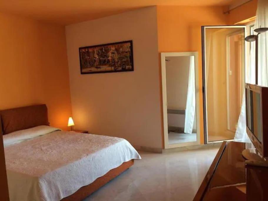 Victoria Bilocale Centro Citta E Vista Mare Apartment Ментона Екстериор снимка